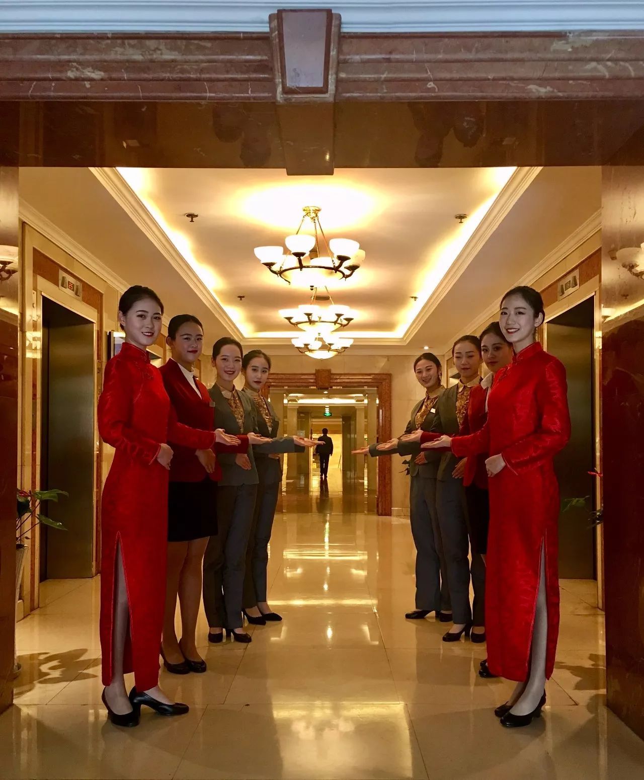 民航學子出色完成全省委經濟工作會議禮儀服務，展現專業風采